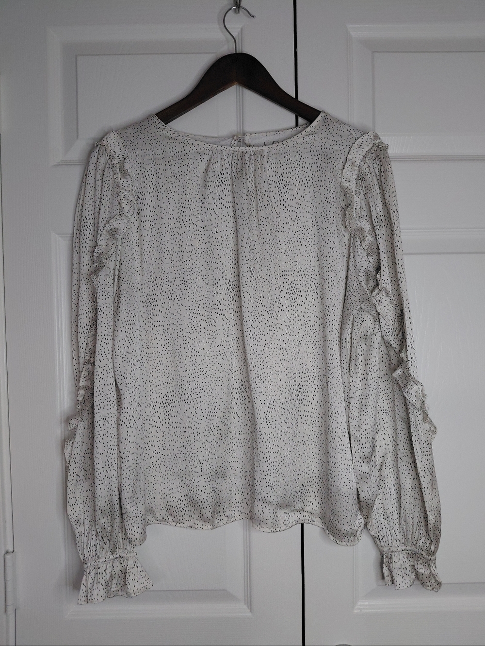 Loft Womens Textured White Ruffle Long-Sleeve Blouse ,Size L